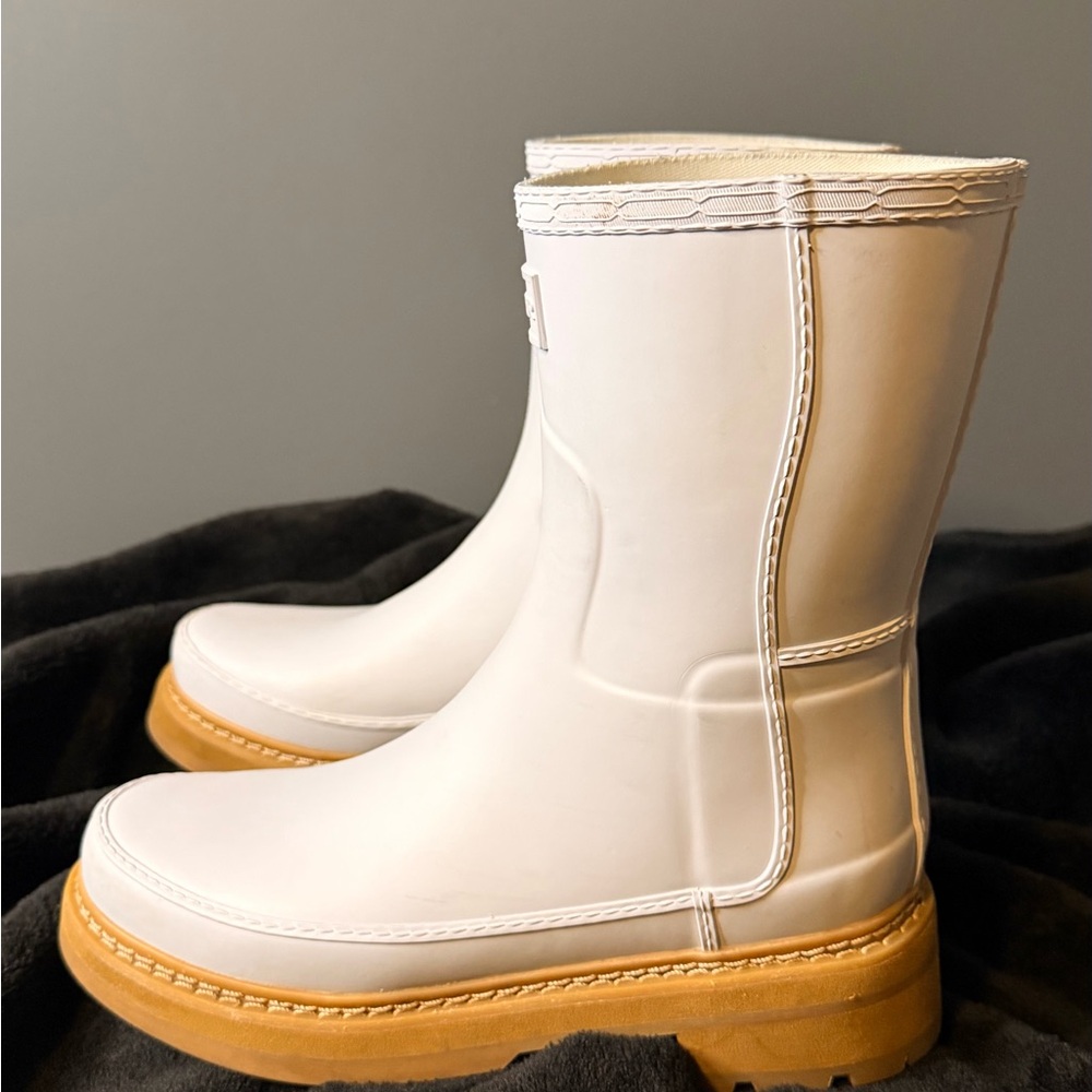 Hunter Refined Stitch Rain Boots White & Tan - Picture 3 of 8